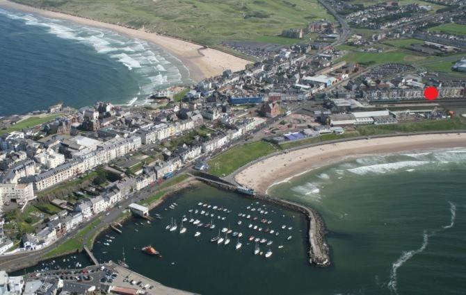 4 Golf Terrace - Portrush By The Sea公寓 外观 照片